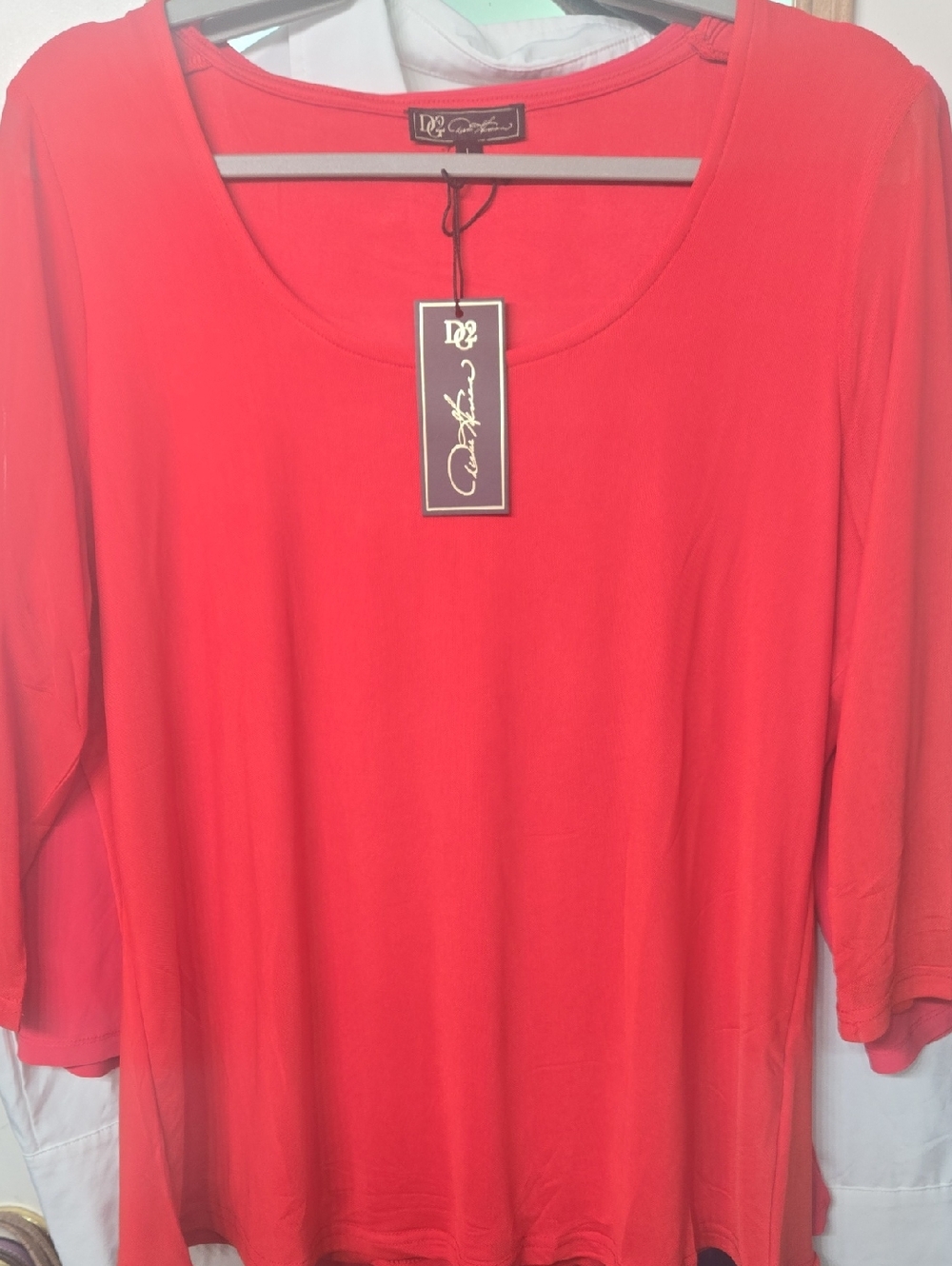 SALE! DG2 by Diane Gilman Red Scoop Neck Long Sleeve Tunic